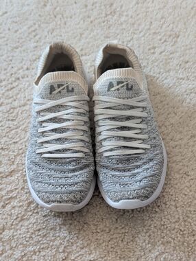 APL TechLoom Knit Runner - Gray and Cream